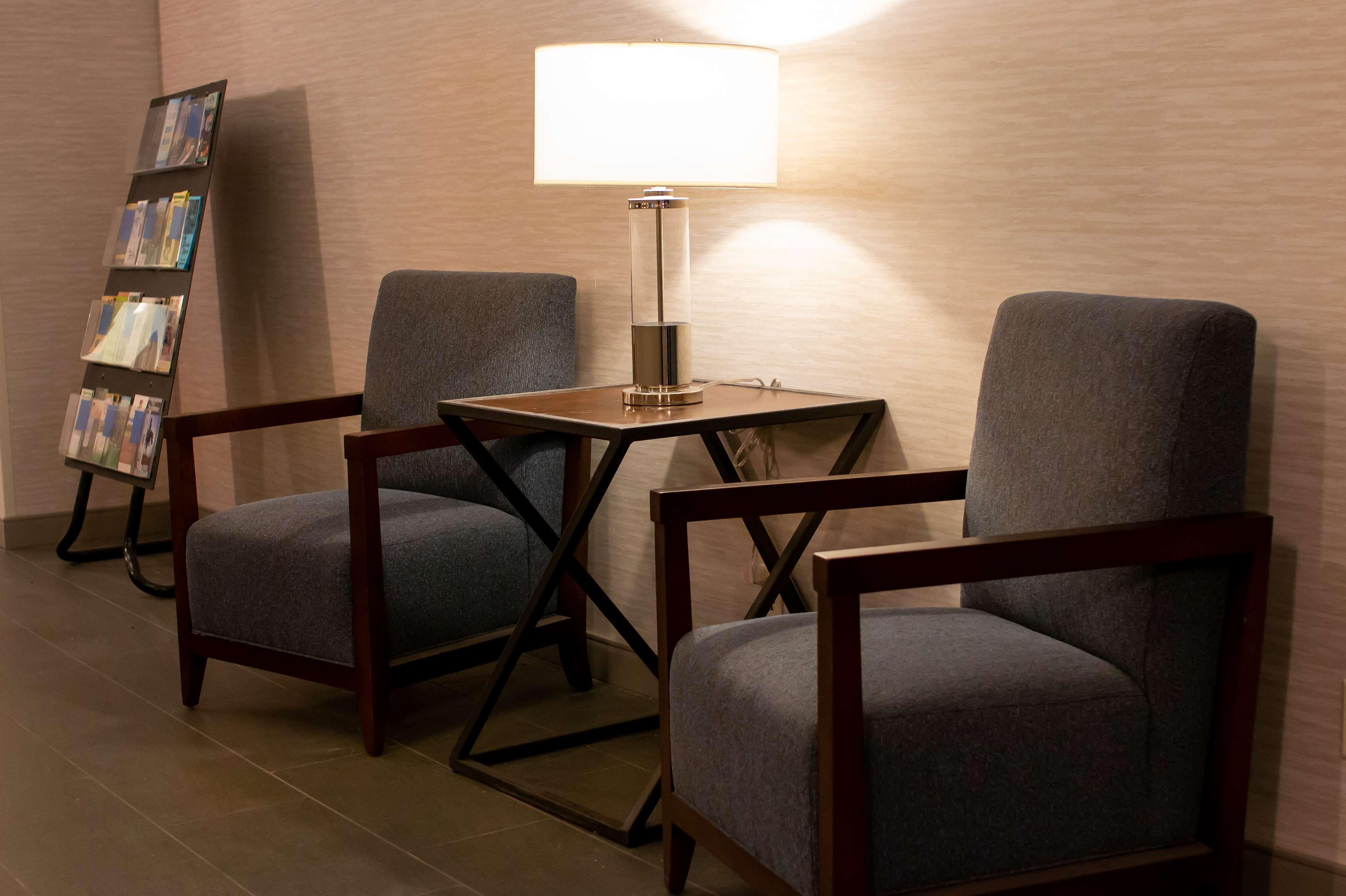 Radisson Hotel And Conference Center フォンデュラク エクステリア 写真