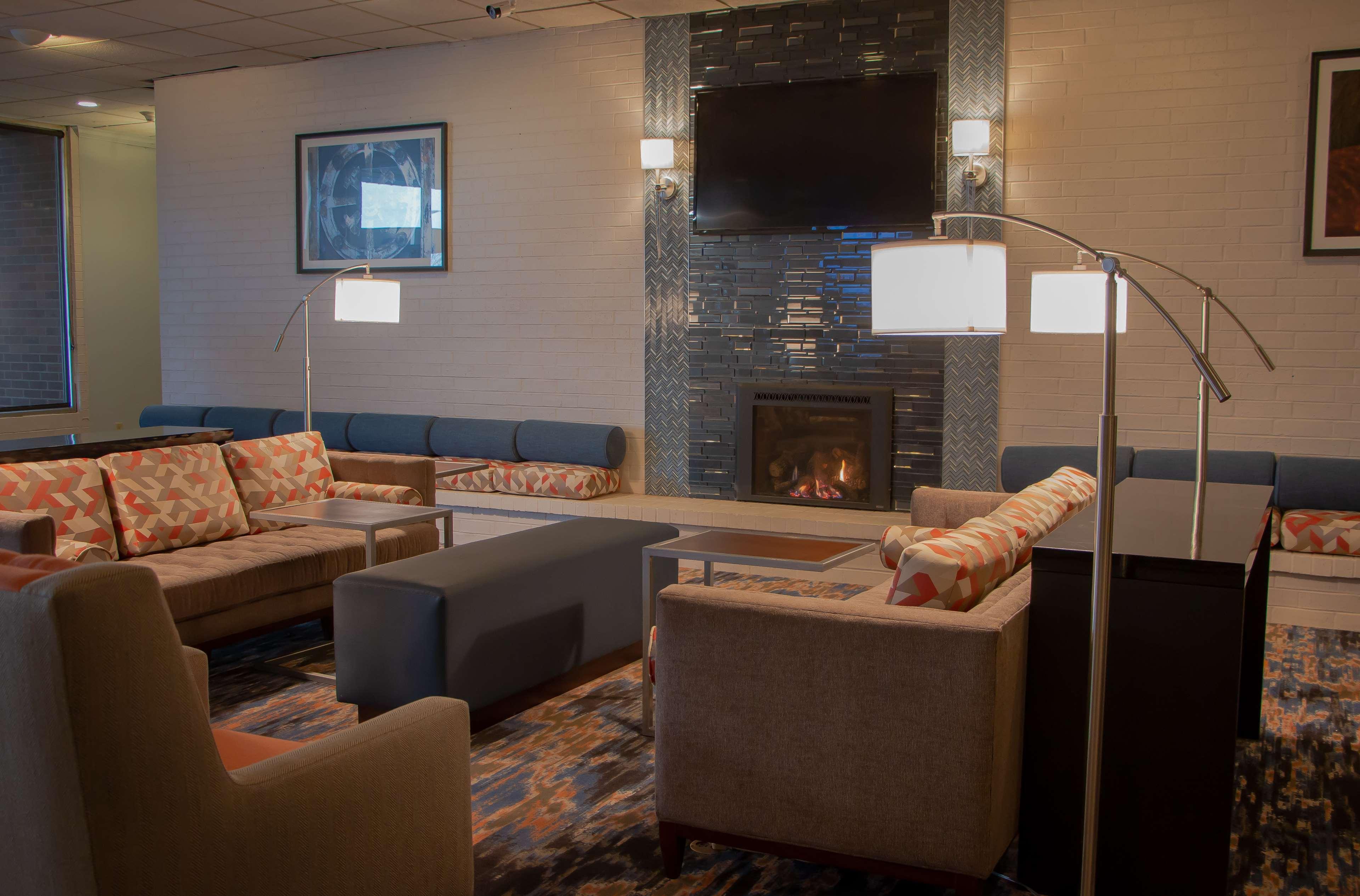 Radisson Hotel And Conference Center フォンデュラク エクステリア 写真