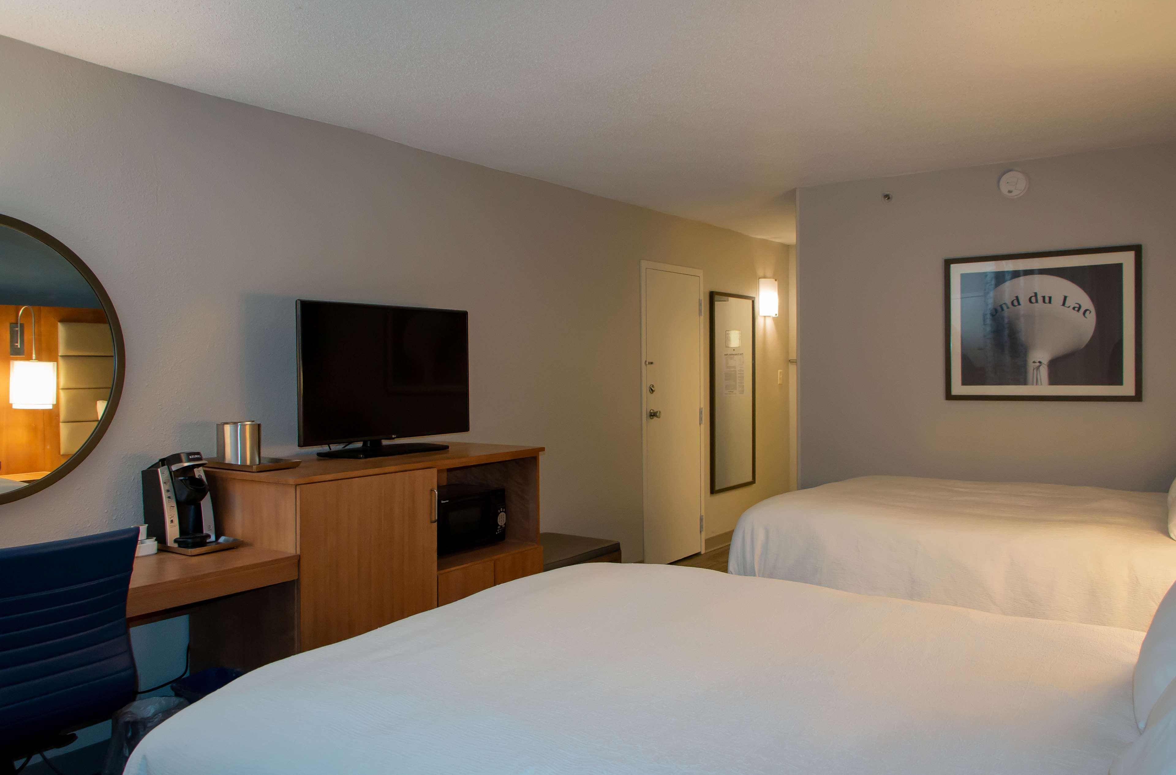 Radisson Hotel And Conference Center フォンデュラク エクステリア 写真