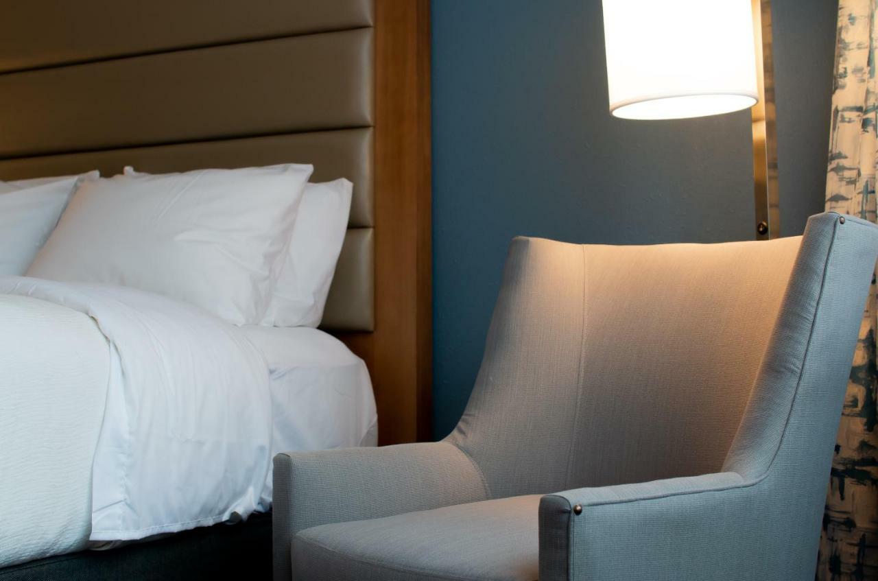 Radisson Hotel And Conference Center フォンデュラク エクステリア 写真