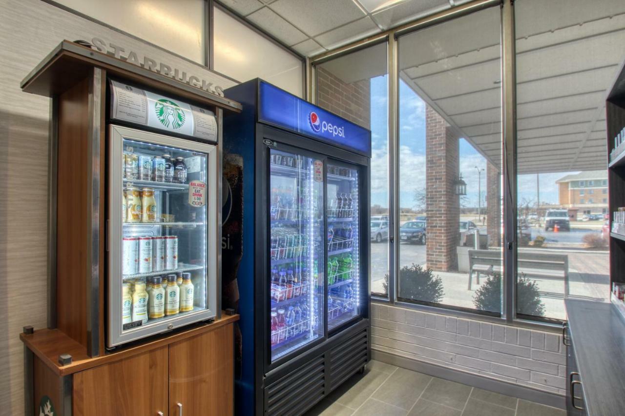 Radisson Hotel And Conference Center フォンデュラク エクステリア 写真