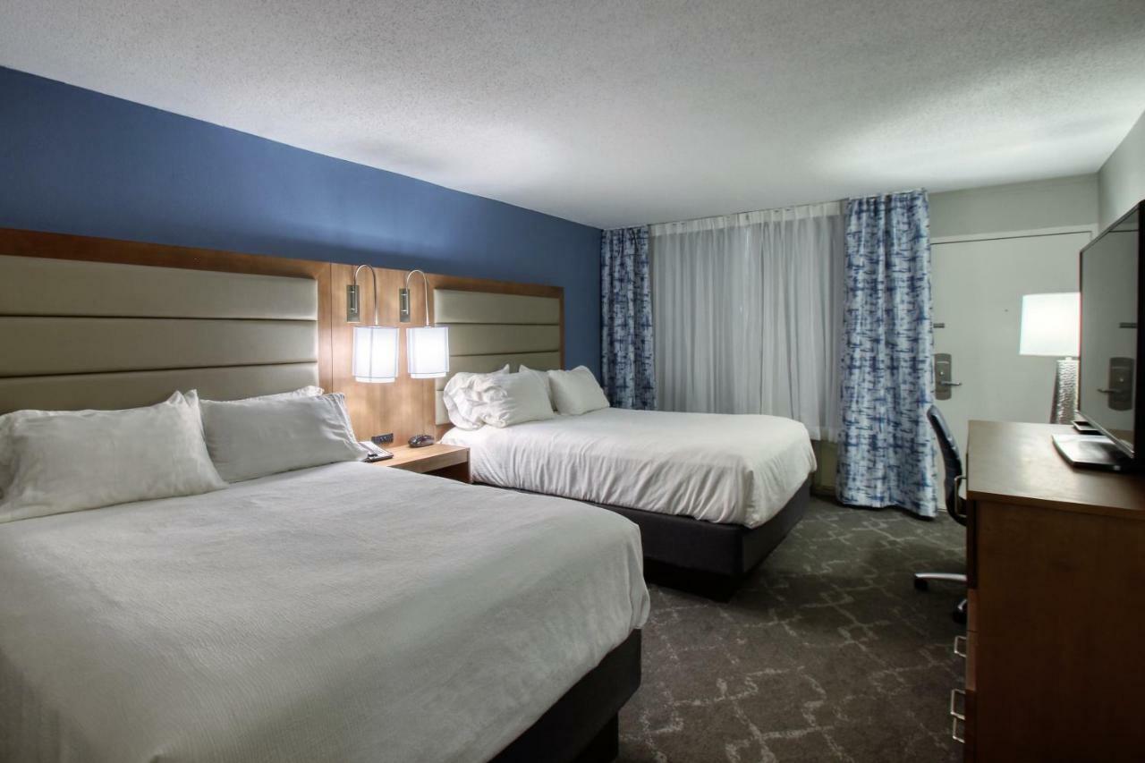 Radisson Hotel And Conference Center フォンデュラク エクステリア 写真